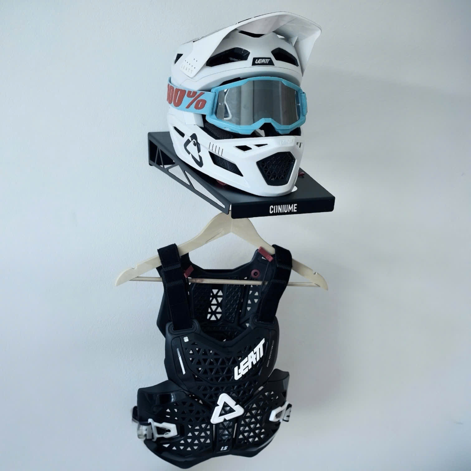 Gía để mũ bảo hiểm MOTO - Ảnh 6