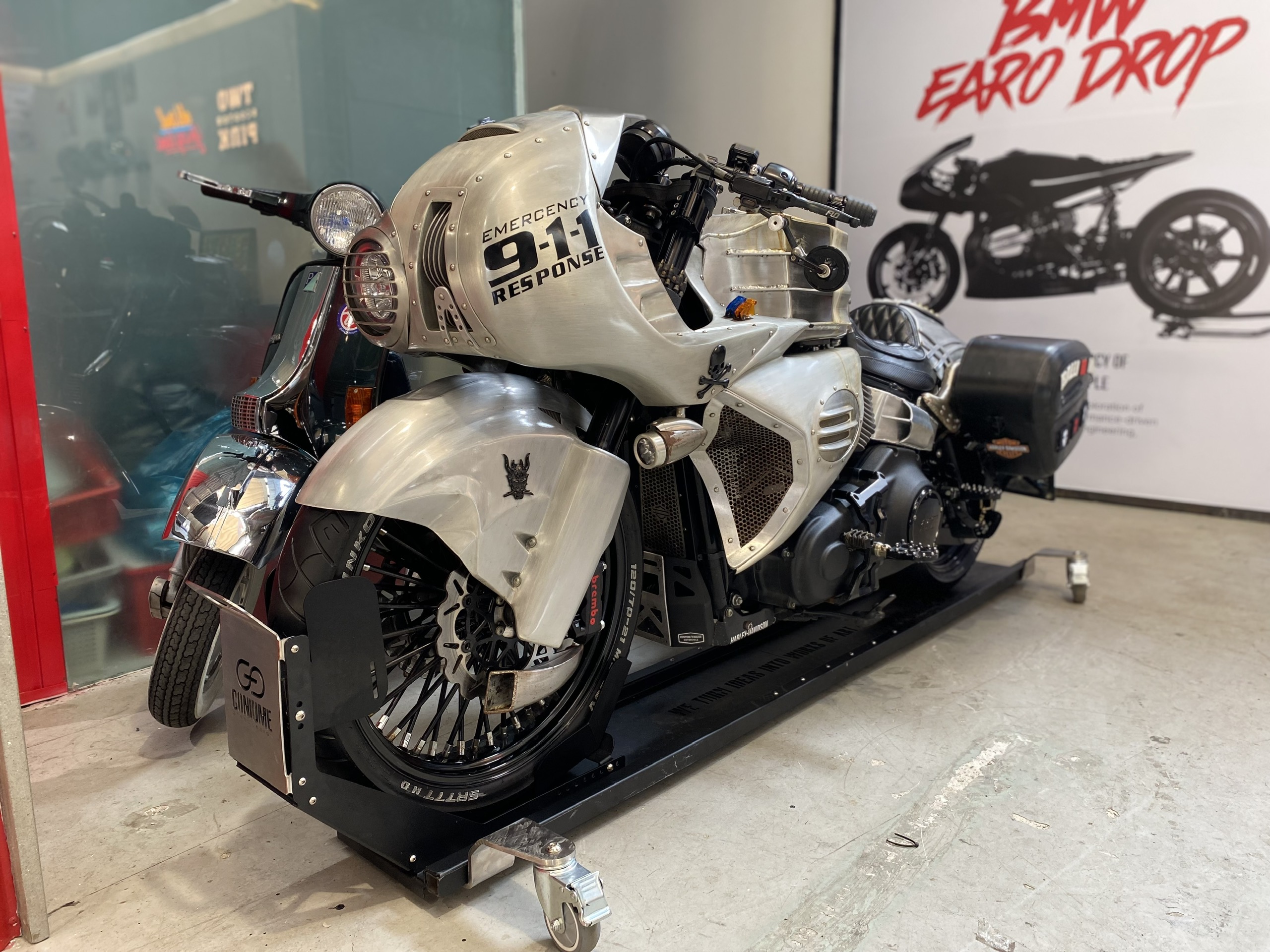 Đế đỗ thăng bằng xe MOTO - PRE ODER
